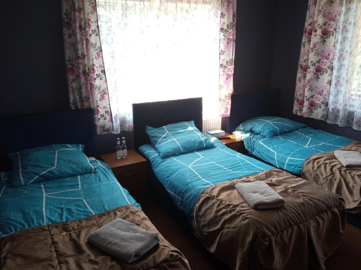 Willa Poniatowskiego Grodzisk Mazowiecki Extérieur photo