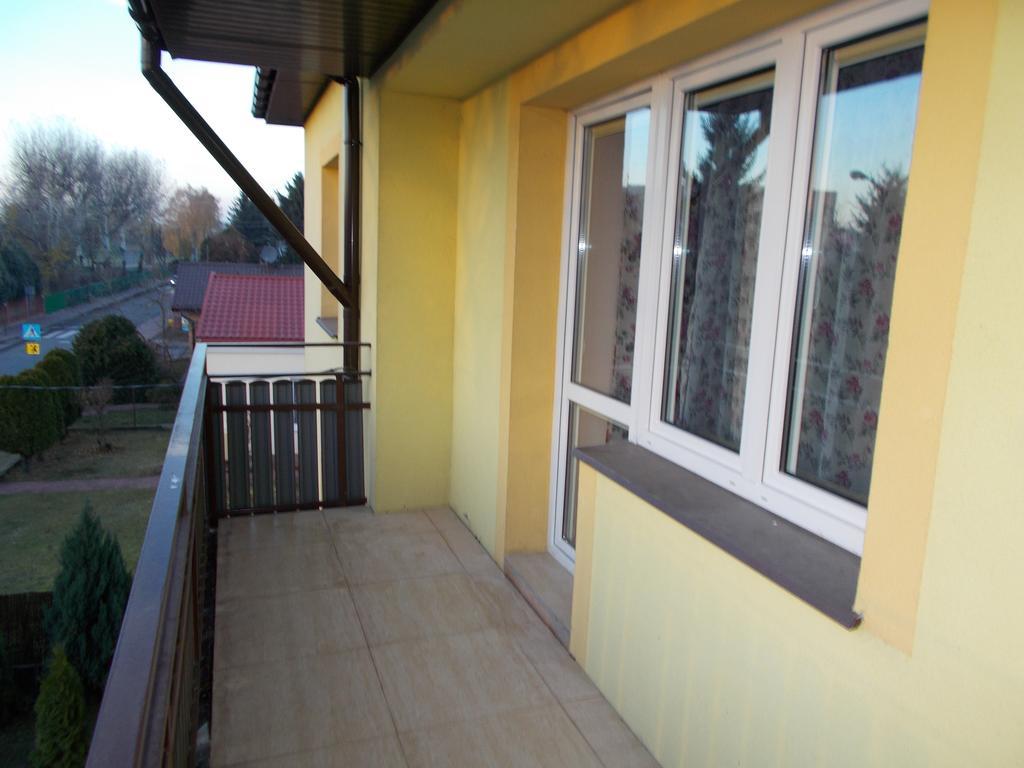 Willa Poniatowskiego Grodzisk Mazowiecki Extérieur photo